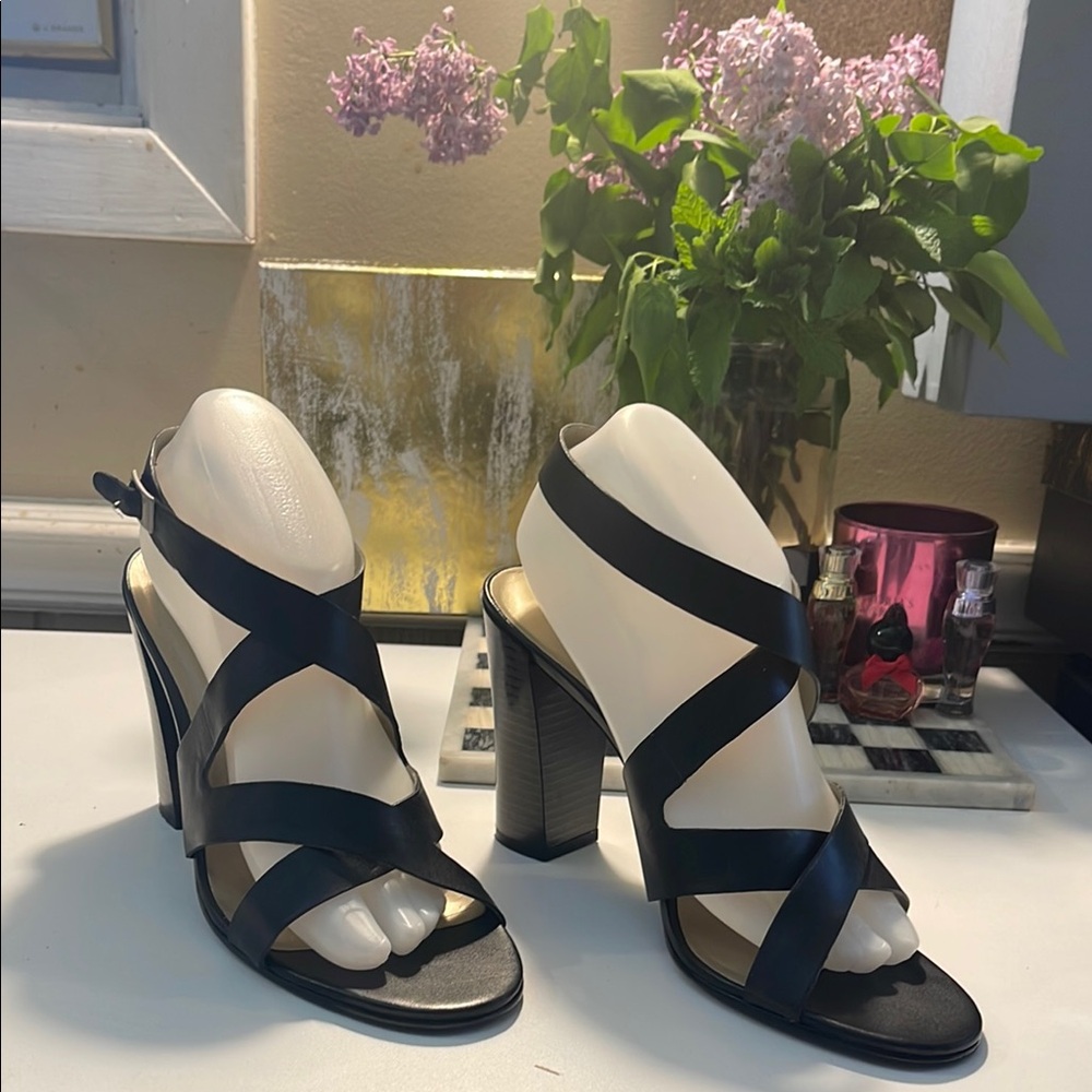 Sophisticated Black High Heels with Strappy Design